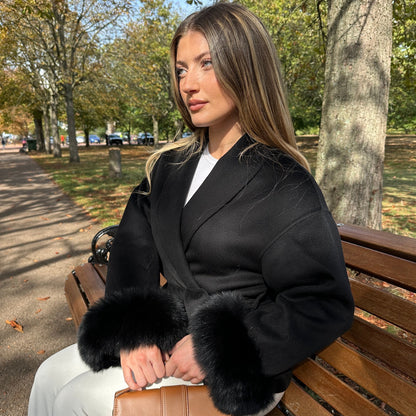 Il Victoria Moss in nero